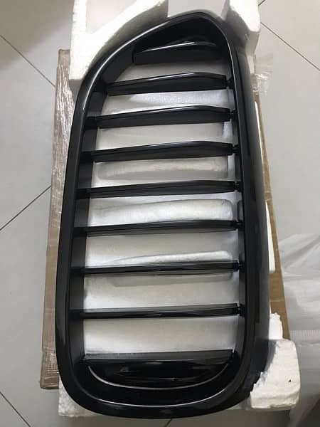 BMW 5 series front grill 1