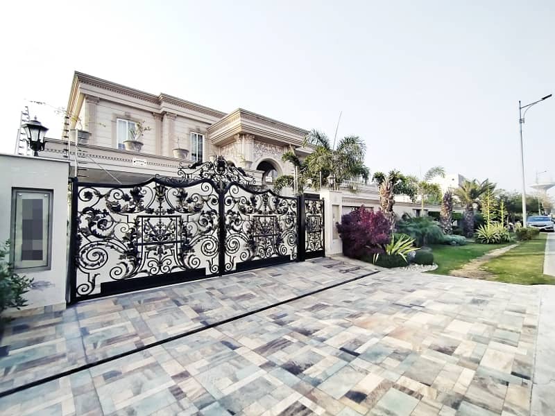 Facing Park 2 Kanal Villa For Sale In Dha Phase 8 4
