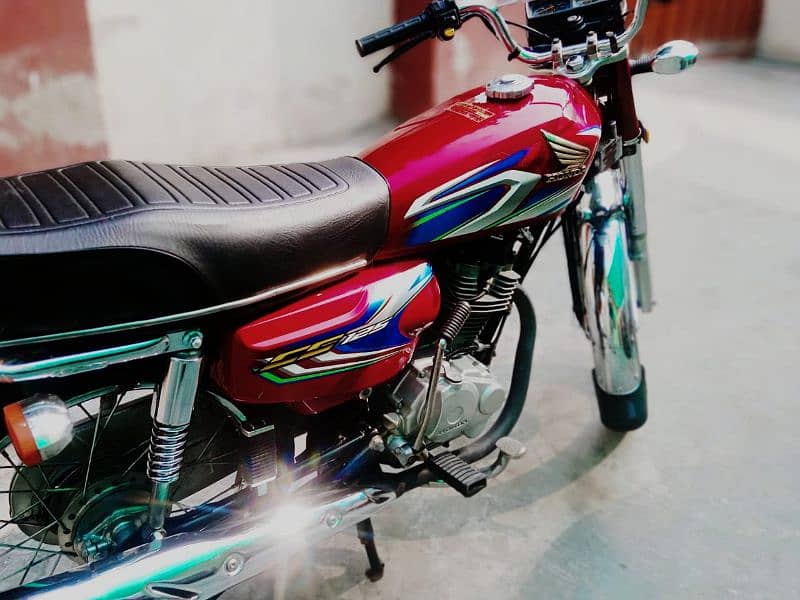 Honda CG 125 model 2022 03084428950 0