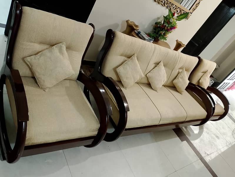 5-Seater Sofa (Sheesham Lakdi ka with Cushions) 0