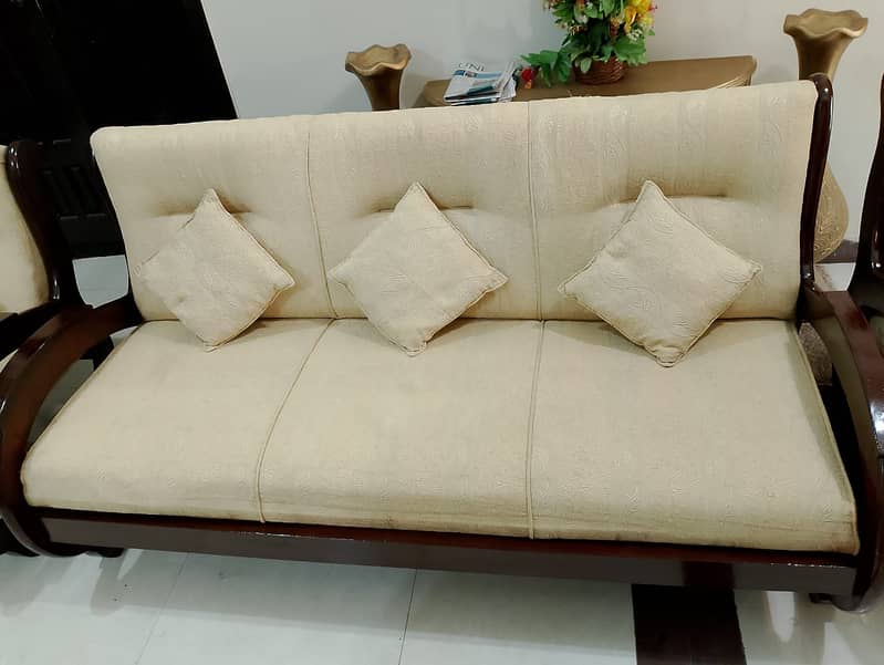 5-Seater Sofa (Sheesham Lakdi ka with Cushions) 2