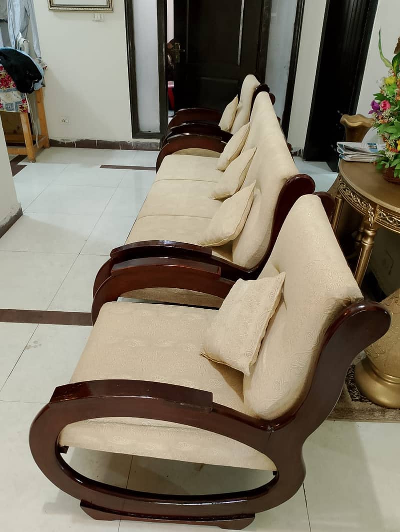 5-Seater Sofa (Sheesham Lakdi ka with Cushions) 4