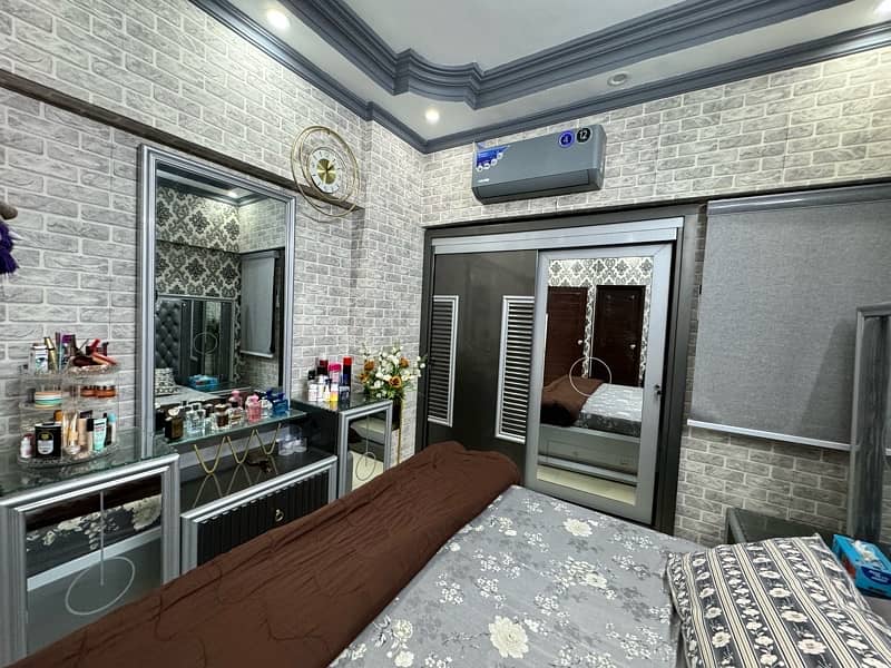 north nazimabad block A prime location flat for sale 4