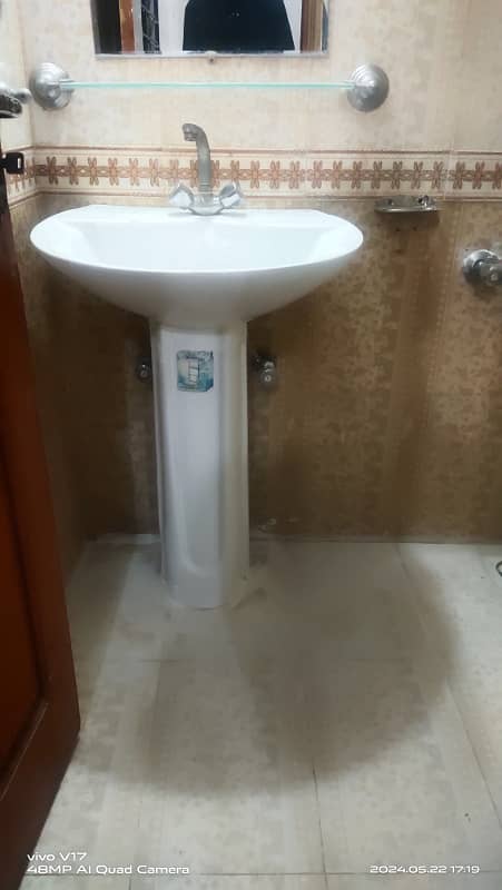2 BEDROOM LOWER PORTION FOR RENT IN G13 /1 ISB 6