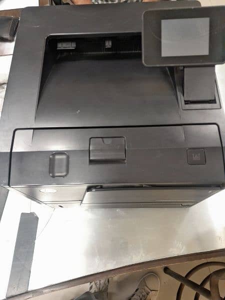 HP LaserJet Pro 400 - M401dn 3