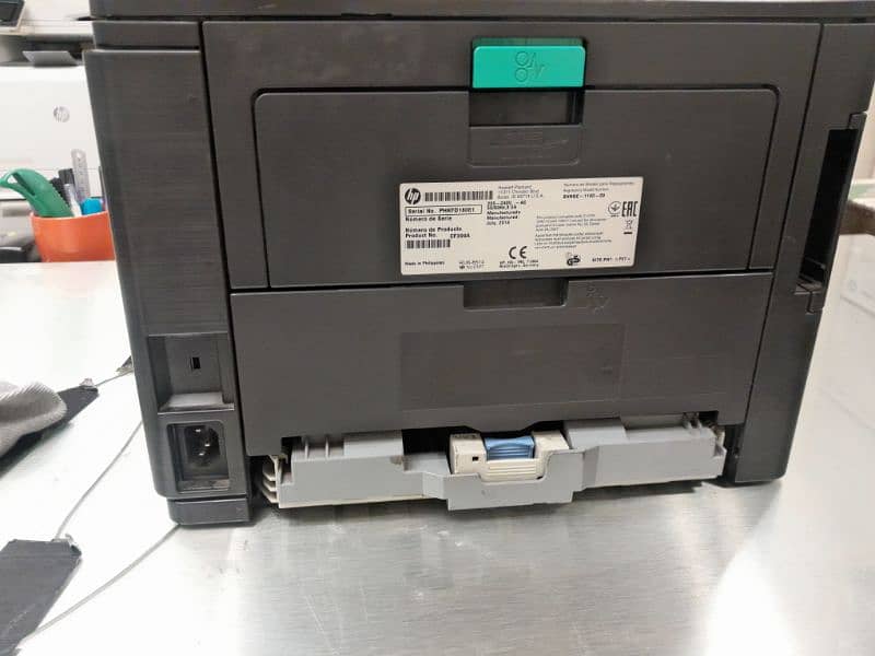 HP LaserJet Pro 400 - M401dn 4