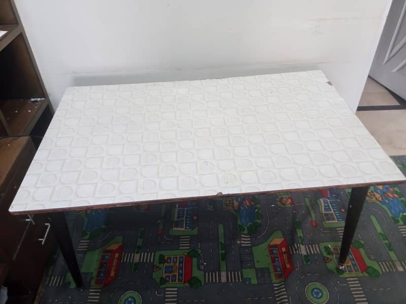 6 seats dinning table in white colour large size good quality 1