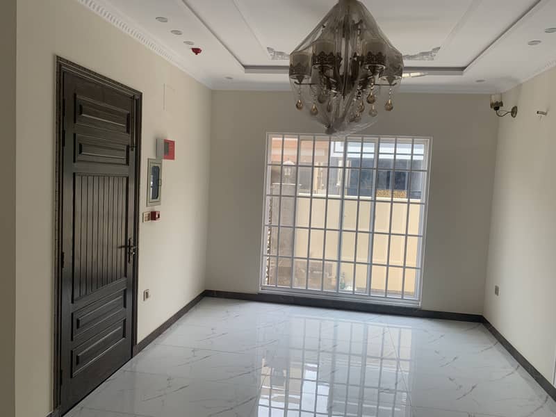 5 MARLA BLOCK "H" MOST REASONABLE PRICED HOUSE IN DHA RAHBAR IS AVAILABLE FOR SALE 5