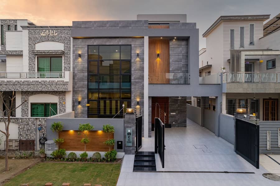 MODERN STYLE LAVISH NEWLY BUILD 10 MARLA HOUSE IN BLOCK "1C" IS AVAILABLE FOR SALE 1