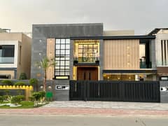 1 Kanal Brand New Lavish Ultra Modren House . Near To Commercial Hub , Everything Is Walking Distance, Super Hot Location Bahria Town Lahore , Deal Done With Owner Meeting One On One Demand 12.4