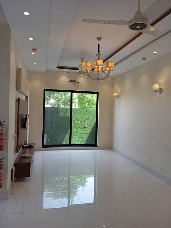 5 MARLA BRAND NEW LUXURY HOUSE AVAILABLE FOR RENT IN DHA 9 TOWN 1