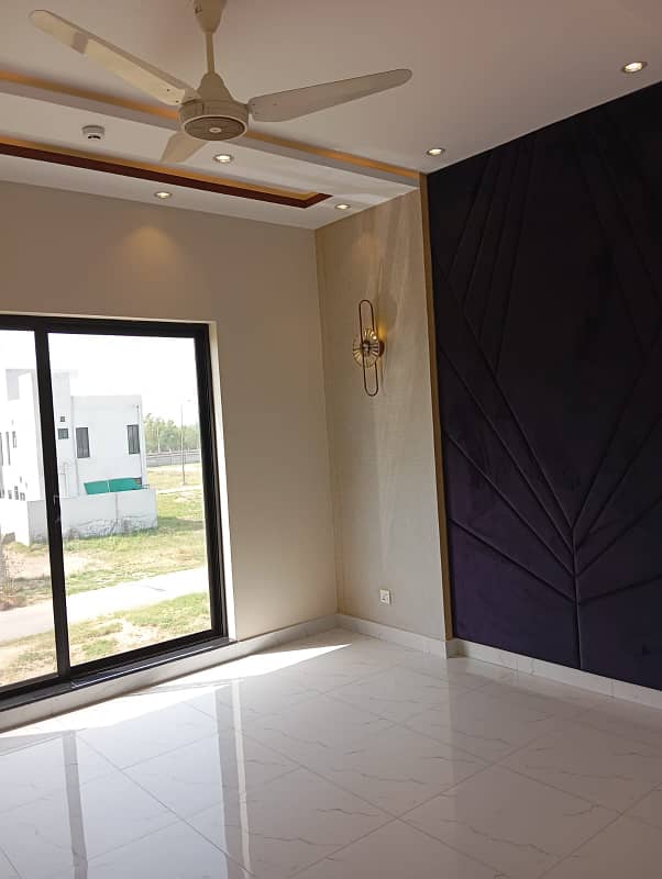 5 MARLA BRAND NEW LUXURY HOUSE AVAILABLE FOR RENT IN DHA 9 TOWN 7