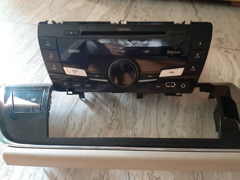 Clarion for Toyota GLI audio system for sell 2