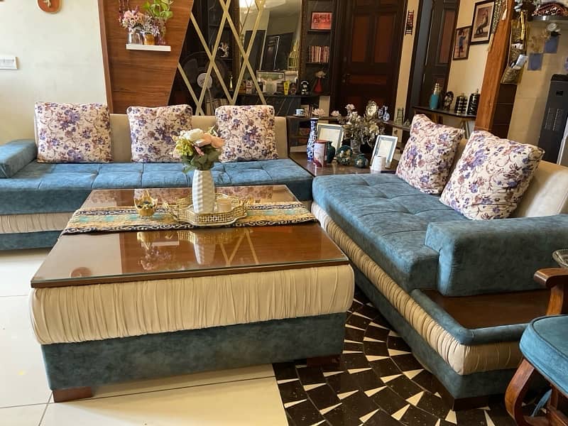 L shaped sofa and centre table 2