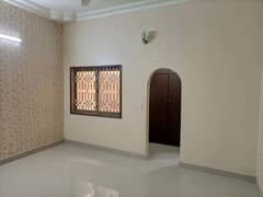300 YARD Bungalow For Rent In Clifton Block 1