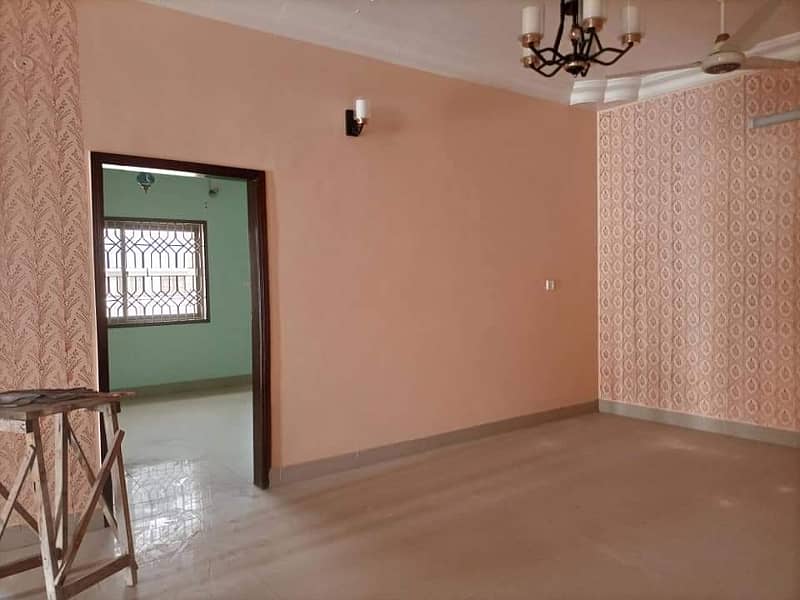 300 YARD Bungalow For Rent In Clifton Block 1 9