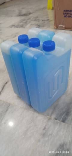 Reusable ice gel bottle for air cooler and travel