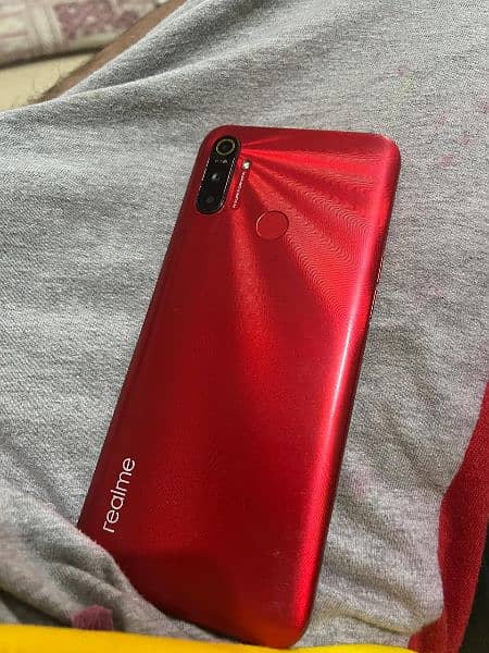Realme C3 in Blazing Red 5