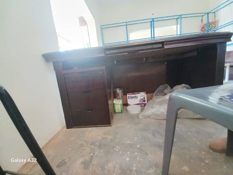 used office table with side table as well 2