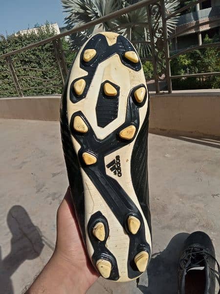 Adidas Predator 18.4 Slightly used 2