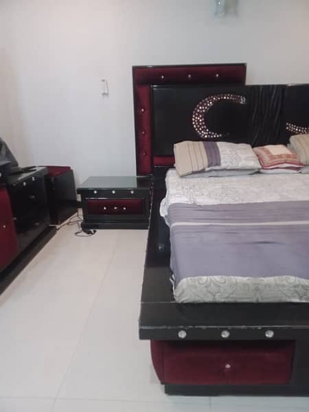 bed set with side tables n dressing table with its stool 4