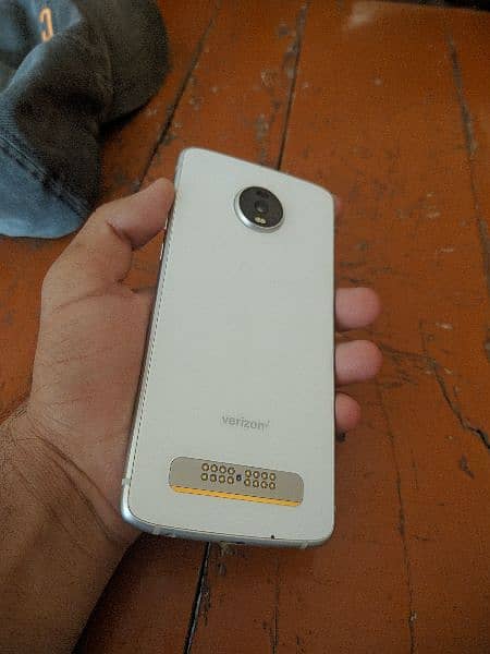 Motorola z4 . . . price final ha 4