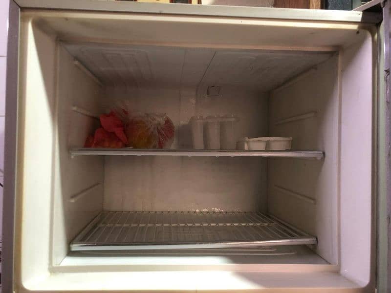 Dawlance refrigerator {full size} 1