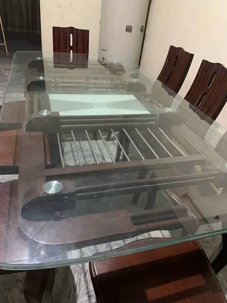 Dining  table with 8 chairs in Exelent condition 2