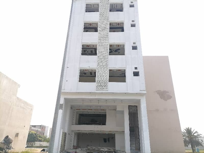 6 Marla Building In Citi Housing Society For Rent At Good Location 1
