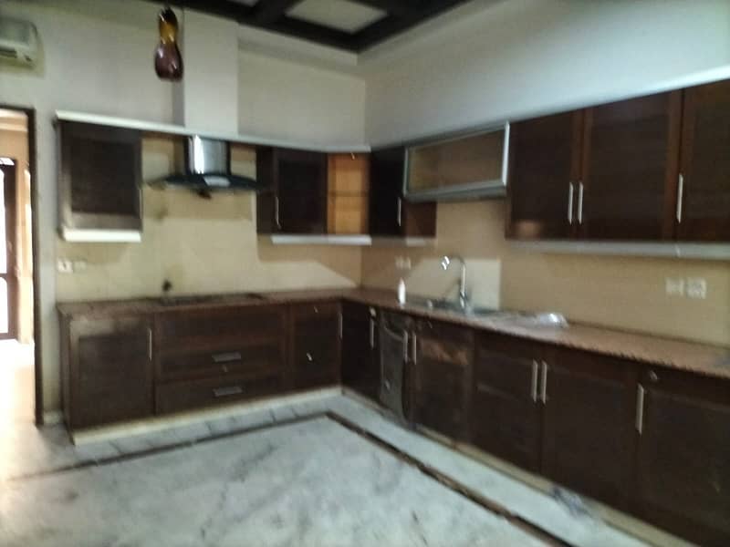 2 Kanal House Very Low Rent Only 3 Lac 20