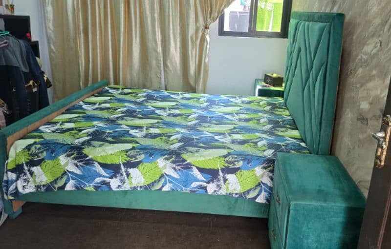 double bed and 2 side tables for sale. 1