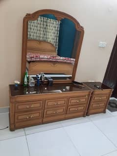 KING SIZED BED (MATTRESS INCLUDED) WITH DRESSING TABLE AND SIDE TABLES