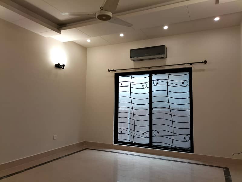 Kanal House Rent In DHA Phase 3 Z 1