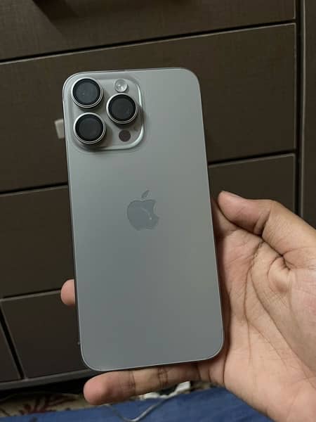 iphone 15 Pro Max {Natural Titanium} 0