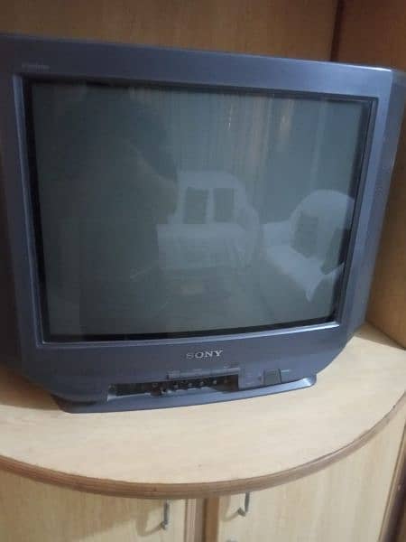 Sony Japan Original 21 Inch TV in off condition 2
