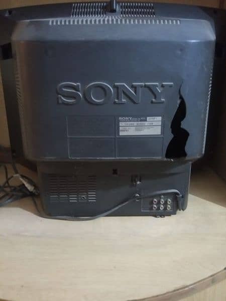 Sony Japan Original 21 Inch TV in off condition 4