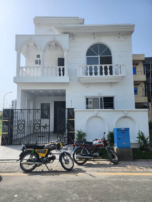 5 Marla Residential House For Sale In Block E Etihad Town Phase 1 Raiwind Road Thokar Niaz Baig 1