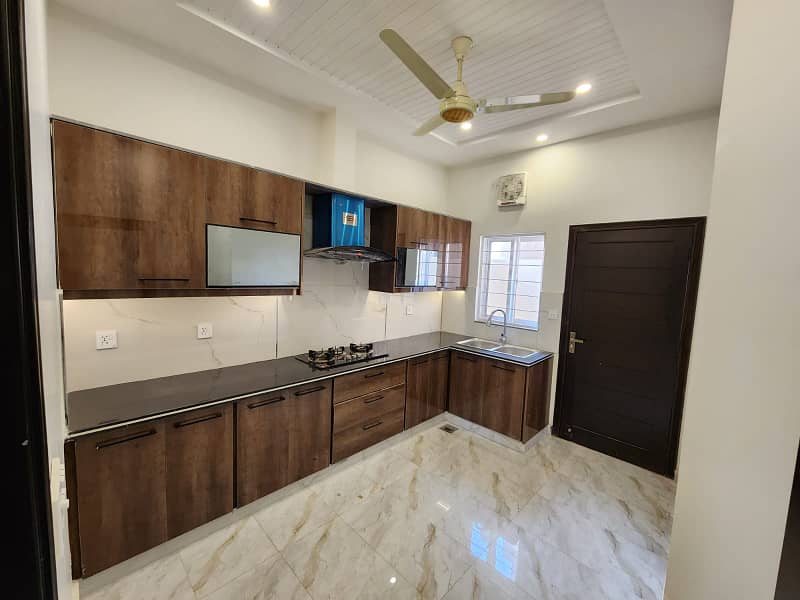 5 Marla Residential House For Sale In Block E Etihad Town Phase 1 Raiwind Road Thokar Niaz Baig 10
