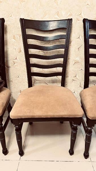 Dining Table of 8 chairs 3