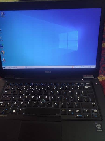Dell 7950  black colour 8Gb ram and rom 256 SSD 6