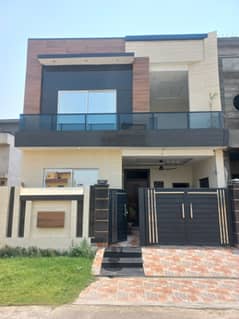 Central Park Block E Brand New House For Sale 0
