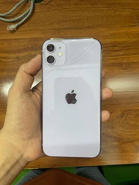 Iphone 11 jv 64 just back cracked 2