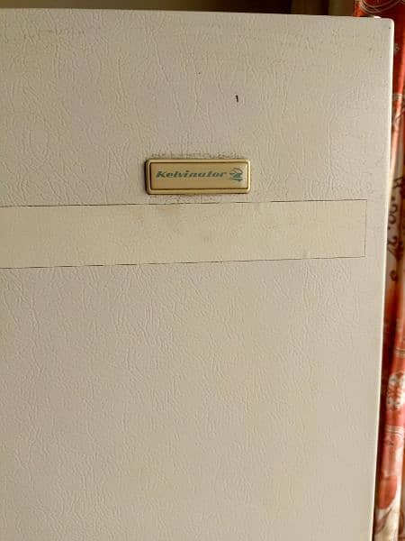 I am selling freezer out off contry usa model kelvinator good new 2