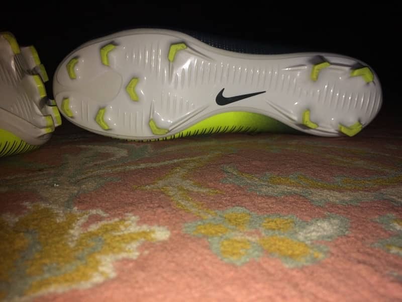 Mercurial superfly VCR7 chapter 3 Discovery 4