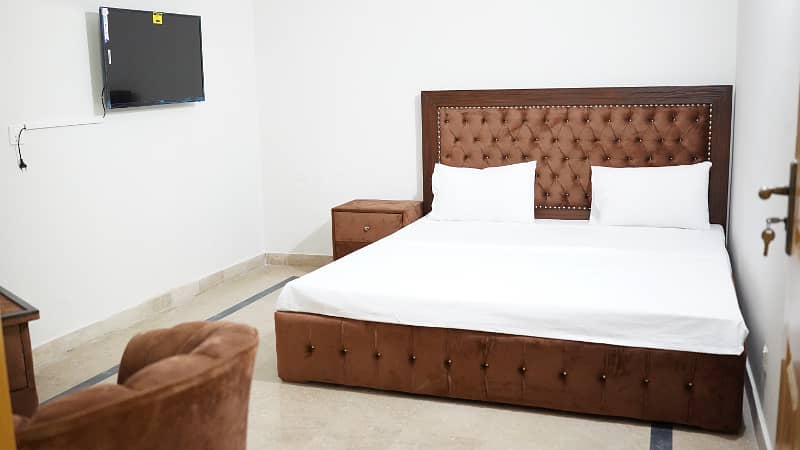 G15. Decent Guest House VIP AC CUPPLE FURNISHED ROOM DAILY WEEKLY AVAILABLE FOR RENT ONLY FAMILY 1