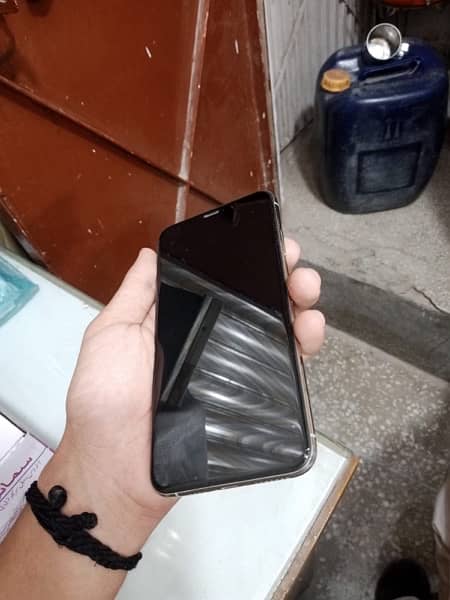 xs Max Non Pta 3