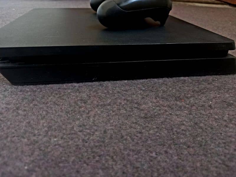 PlayStation 4 Slim Jailbreak 500GB with original Controller 4