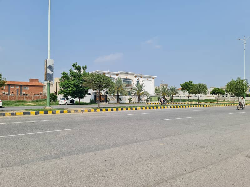 corner one kanal main boulevard facing D markaz ideal location plot for sale 2