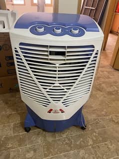 Air cooler, best condition, slightly used, with ice gel bottles