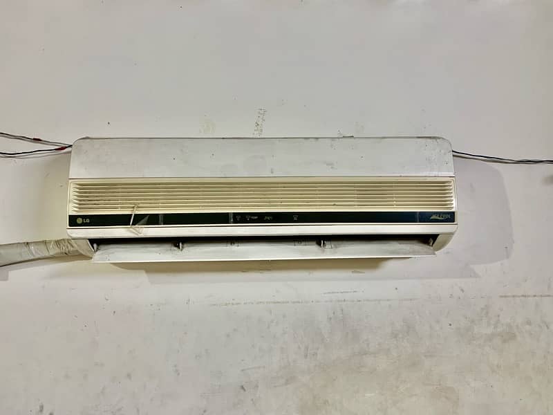 Home Use Ac best condition With Outdoor and in door the best company 1